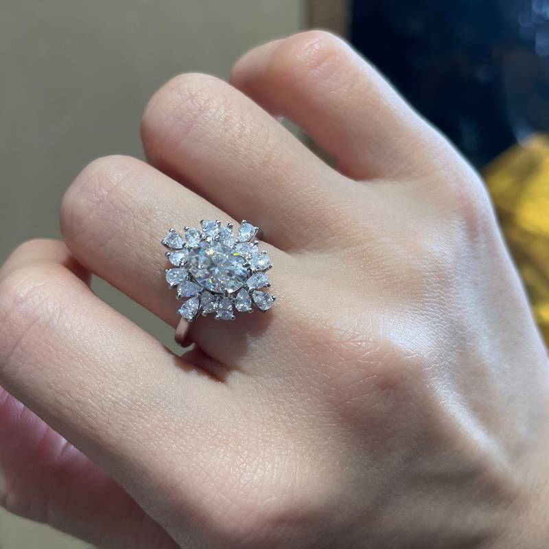 梨形小钻围镶蛋形钻Women's RingS925银镀白金定制选款主石Moissanite1.5ct/副石高碳钻